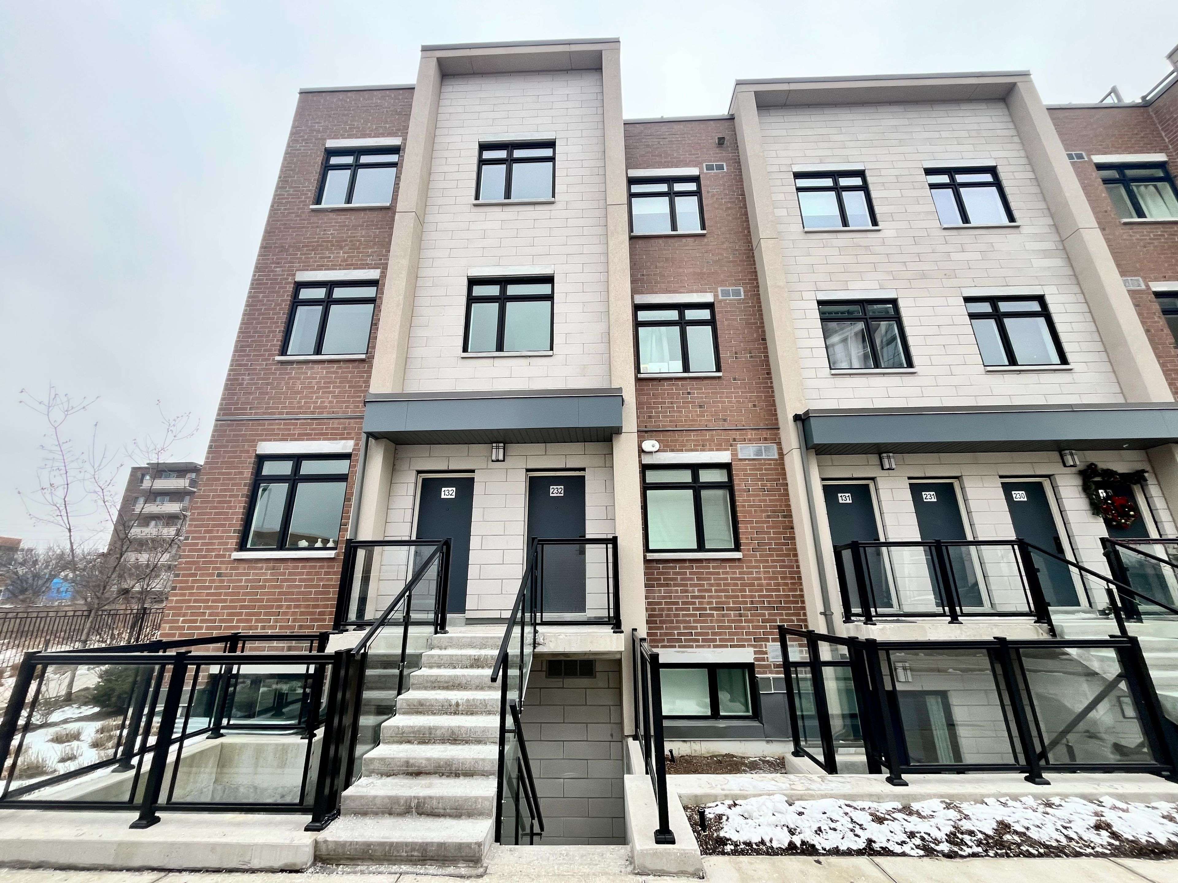 Mississauga, ON L5G 0C6,1062 Douglas Mccurdy Common #232