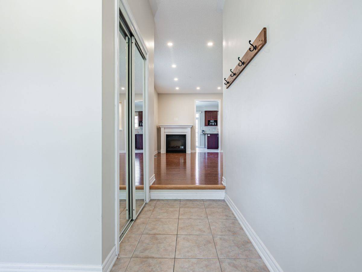 Mississauga, ON L5R 0C4,4399 Trail Blazer WAY