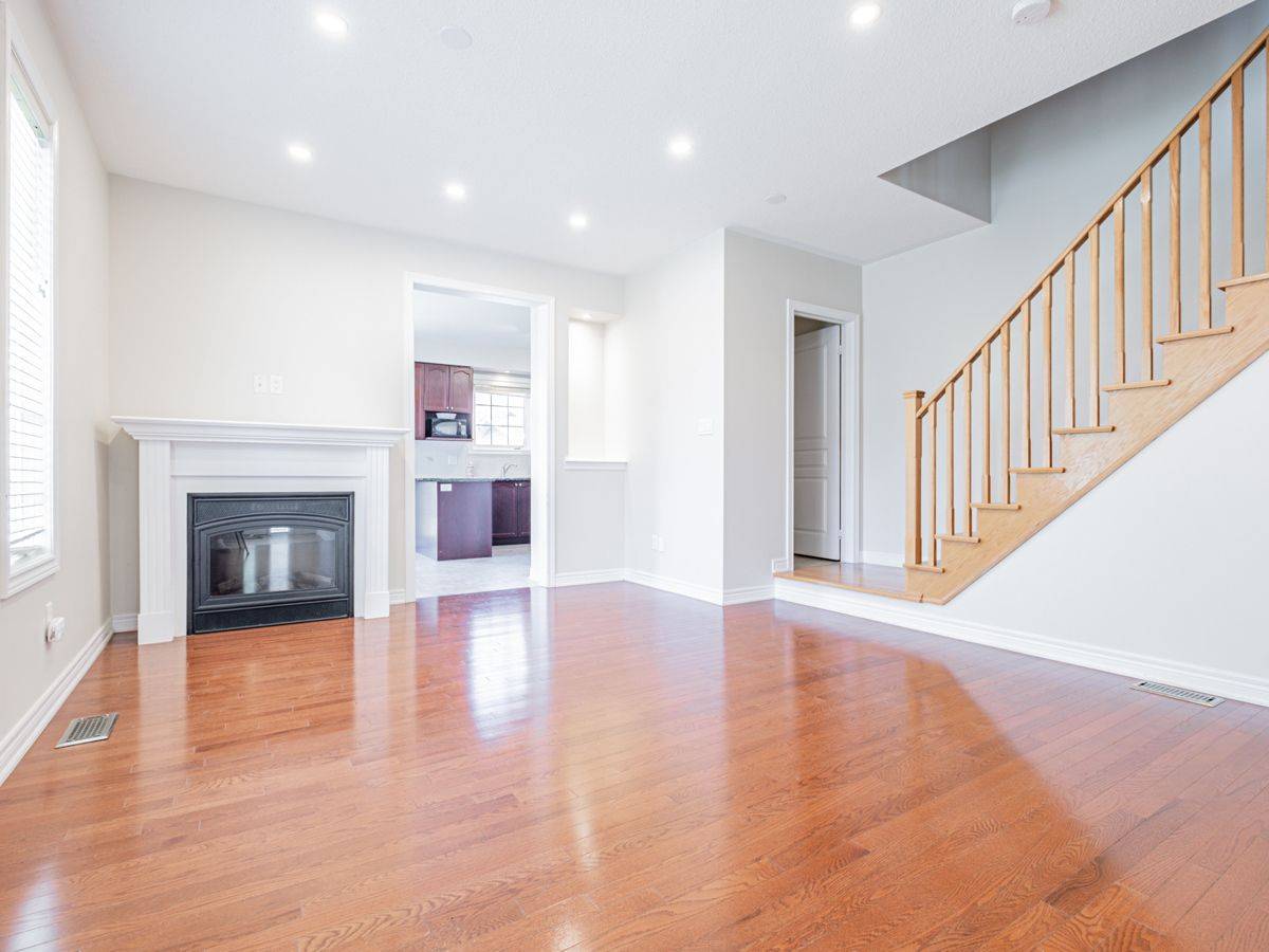 Mississauga, ON L5R 0C4,4399 Trail Blazer WAY