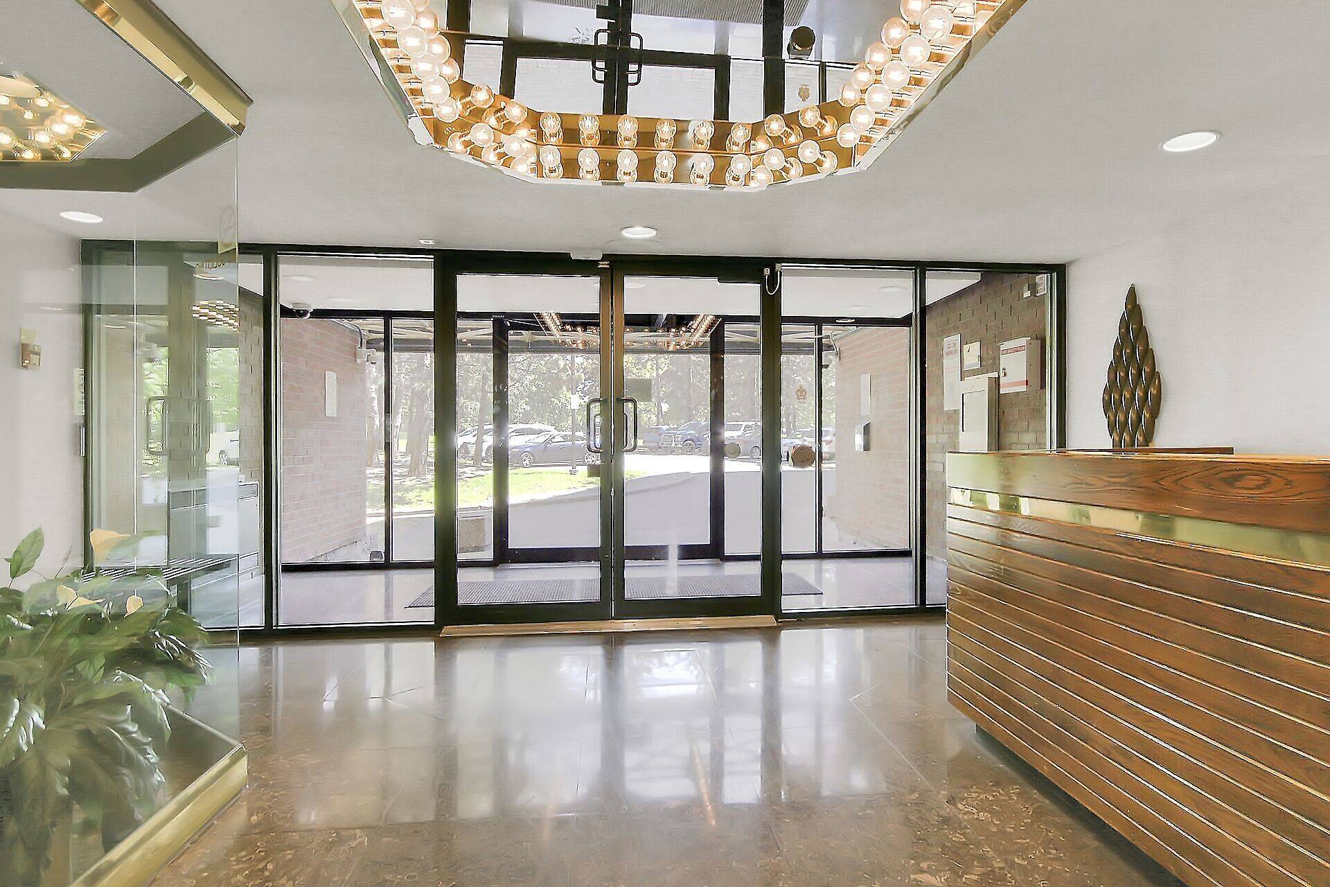 2871 Richmond RD #1708, Britannia Heights - Queensway Terrace N And Area, ON K2B 8M5