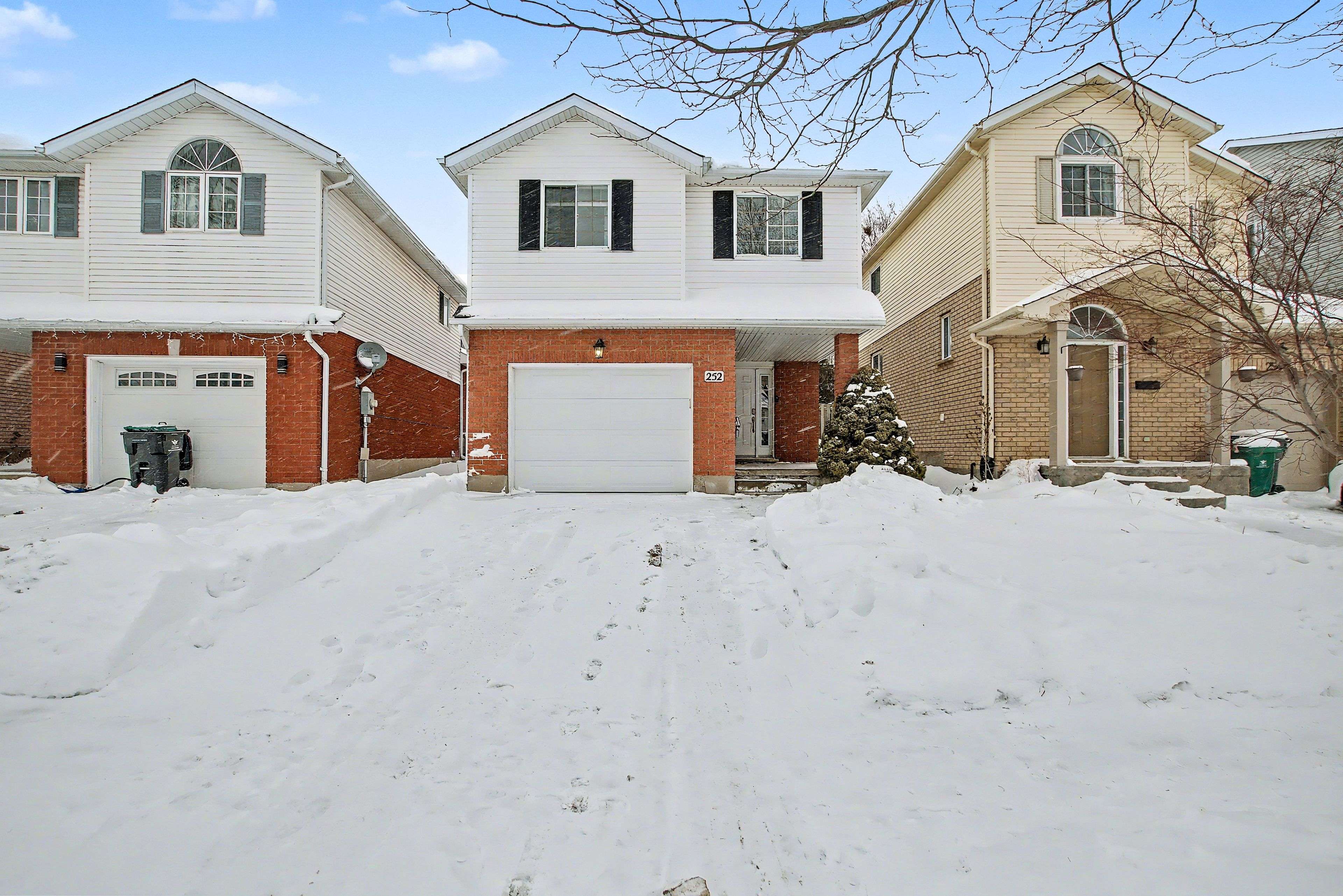 Kitchener, ON N2B 3W4,252 Keewatin AVE