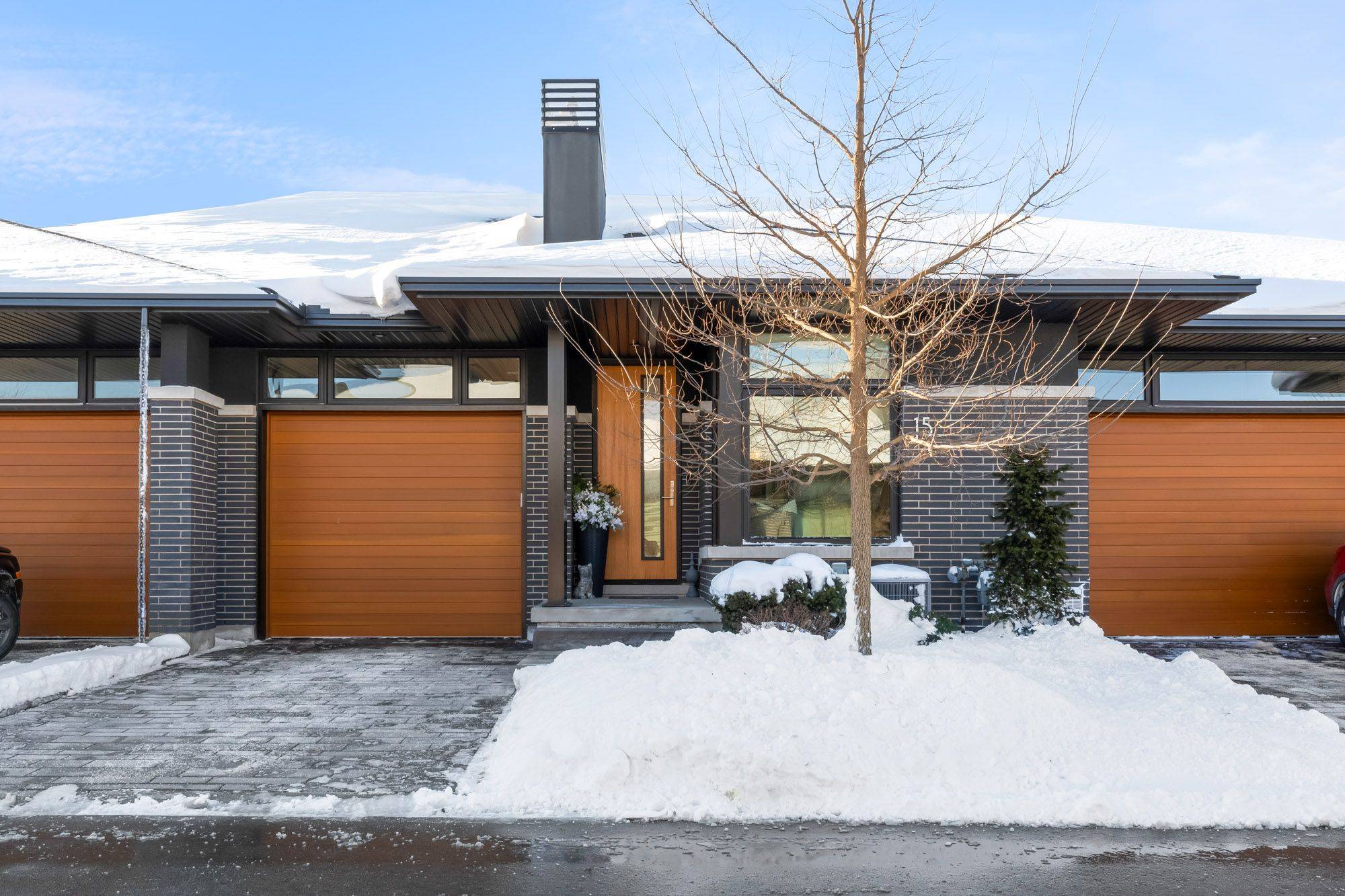 Welland, ON L3C 0H5,15 Taliesin TRL