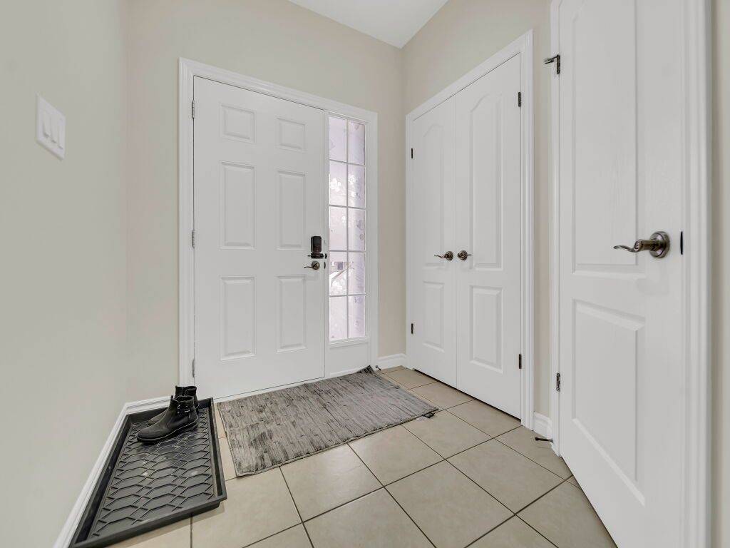 Guelph, ON N1E 0M1,193 Summit Ridge DR