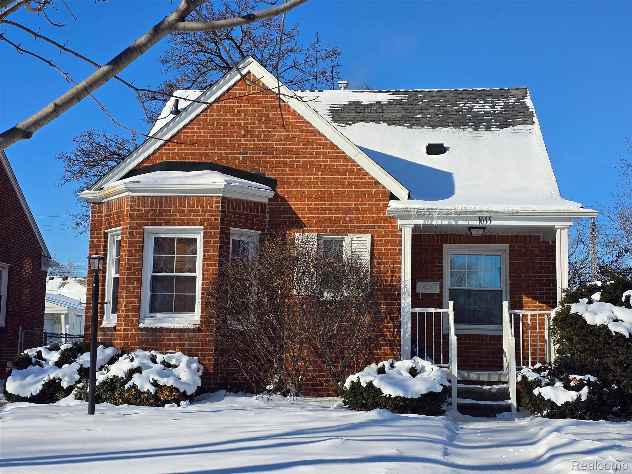 Dearborn, MI 48128,1633 Mayburn ST