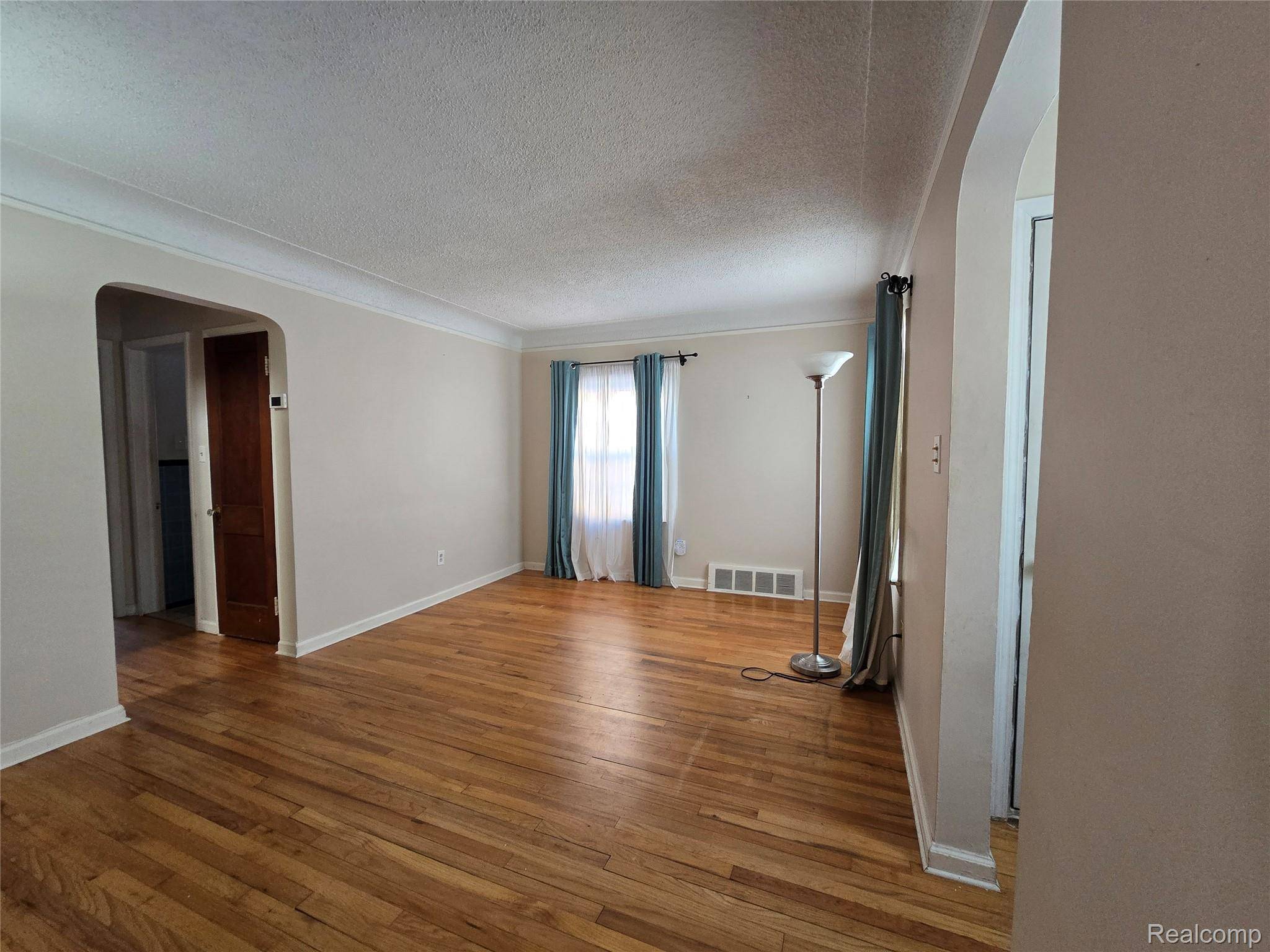 Dearborn, MI 48128,1633 Mayburn ST