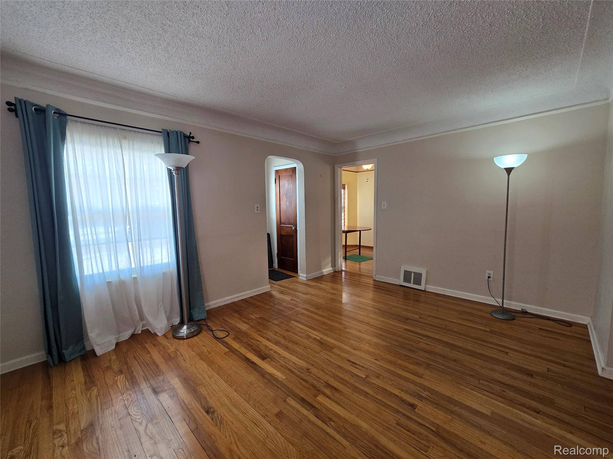 Dearborn, MI 48128,1633 Mayburn ST