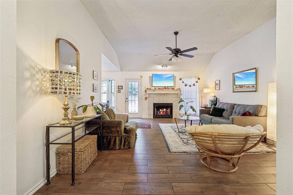 Denton, TX 76209,1104 Oak Valley