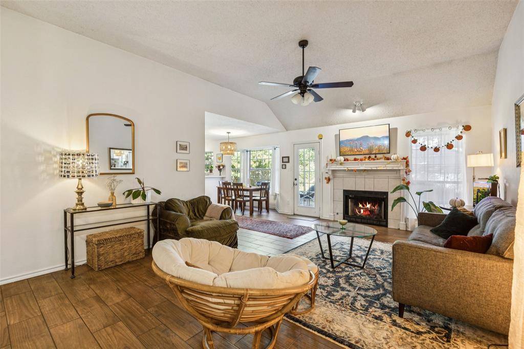 Denton, TX 76209,1104 Oak Valley