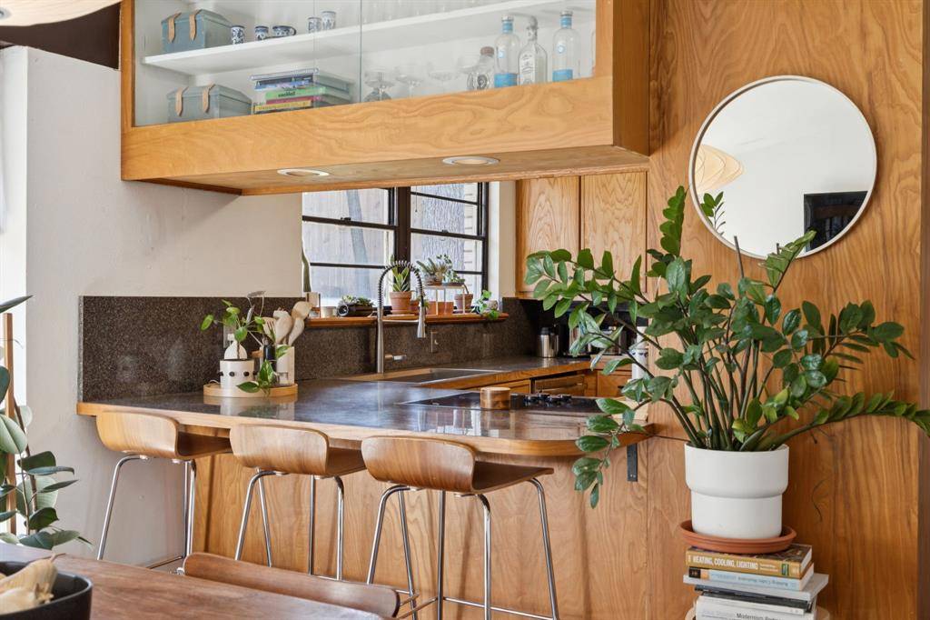 Dallas, TX 75218,10324 Lake Gardens Drive