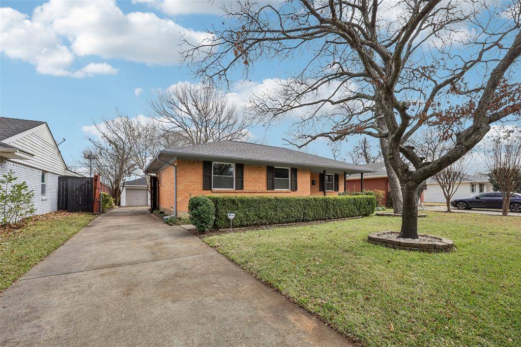 Dallas, TX 75238,9632 Lanward Drive