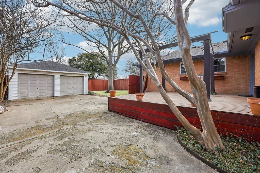 Dallas, TX 75238,9632 Lanward Drive