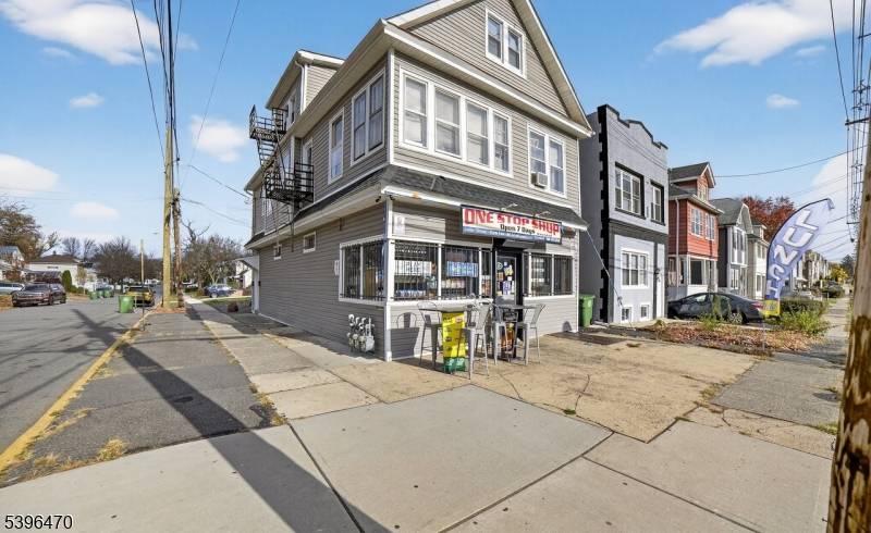 Roselle Boro, NJ 07203,301 E 9Th Ave