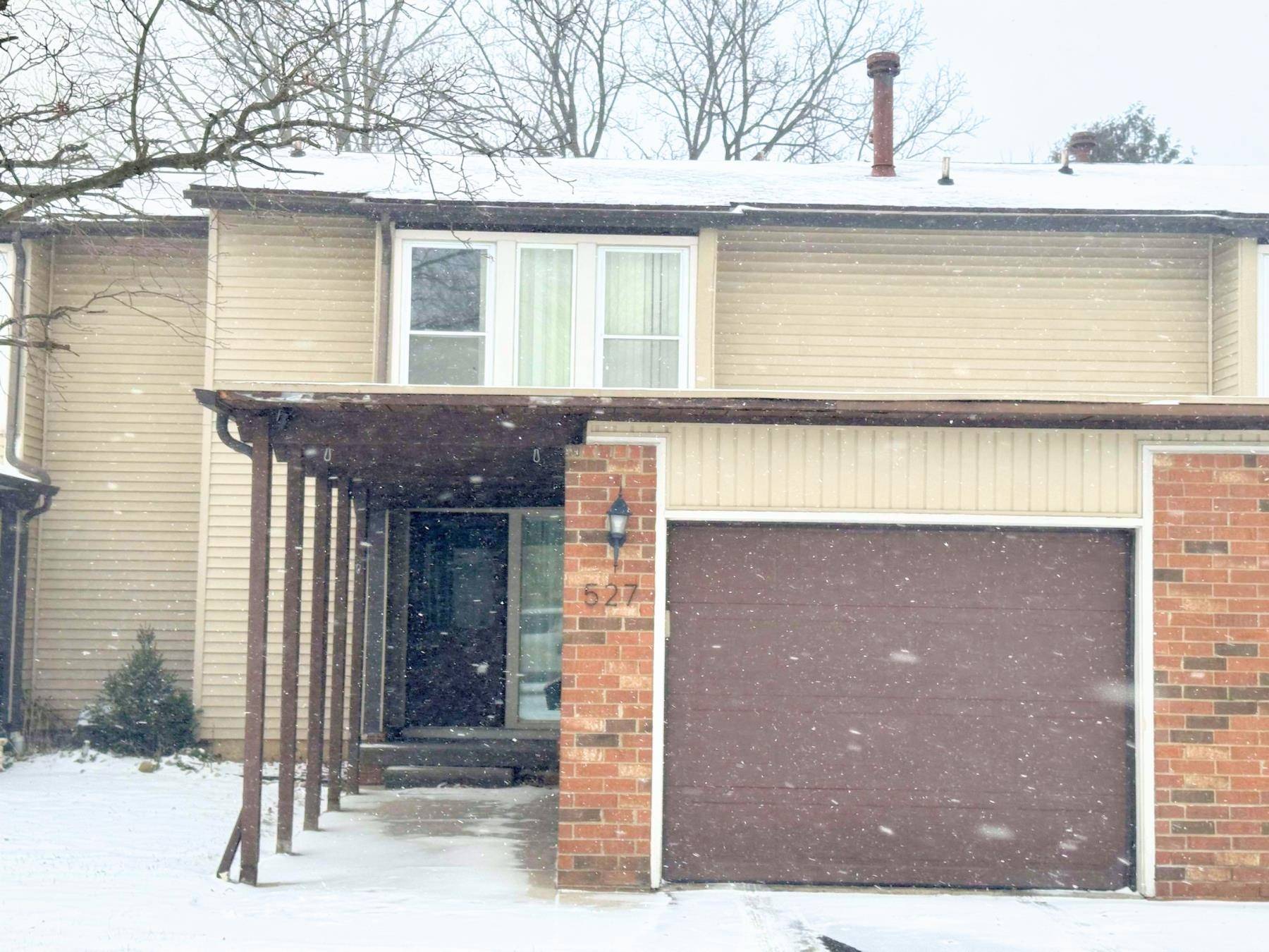 Flushing, MI 48433,527 Oakbrook CIR