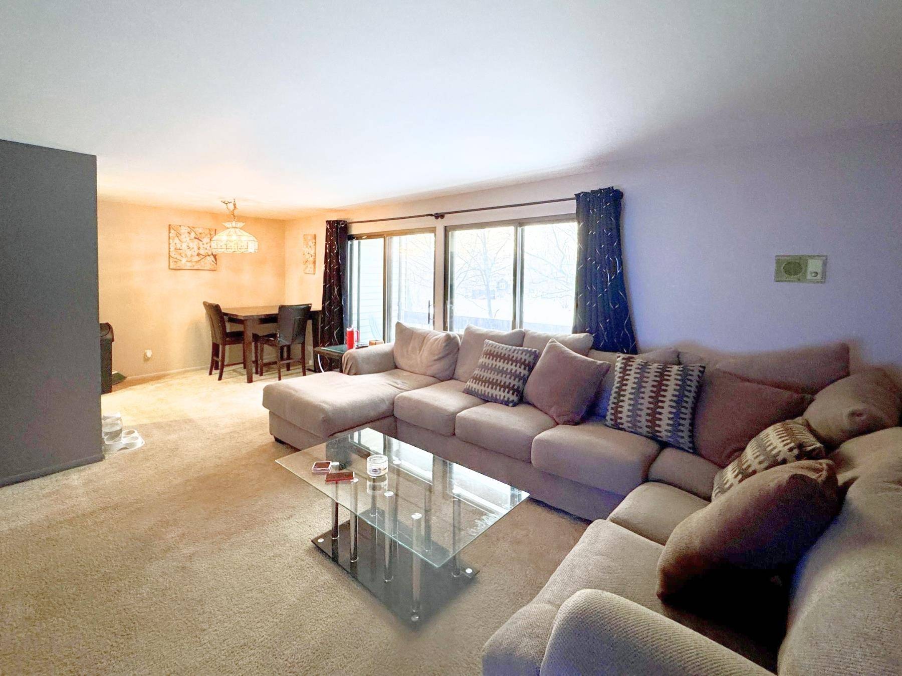 Flushing, MI 48433,527 Oakbrook CIR