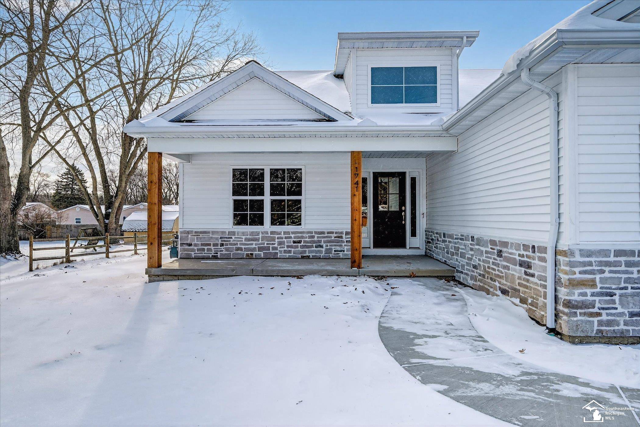 Temperance, MI 48182,1741 Harmony LN