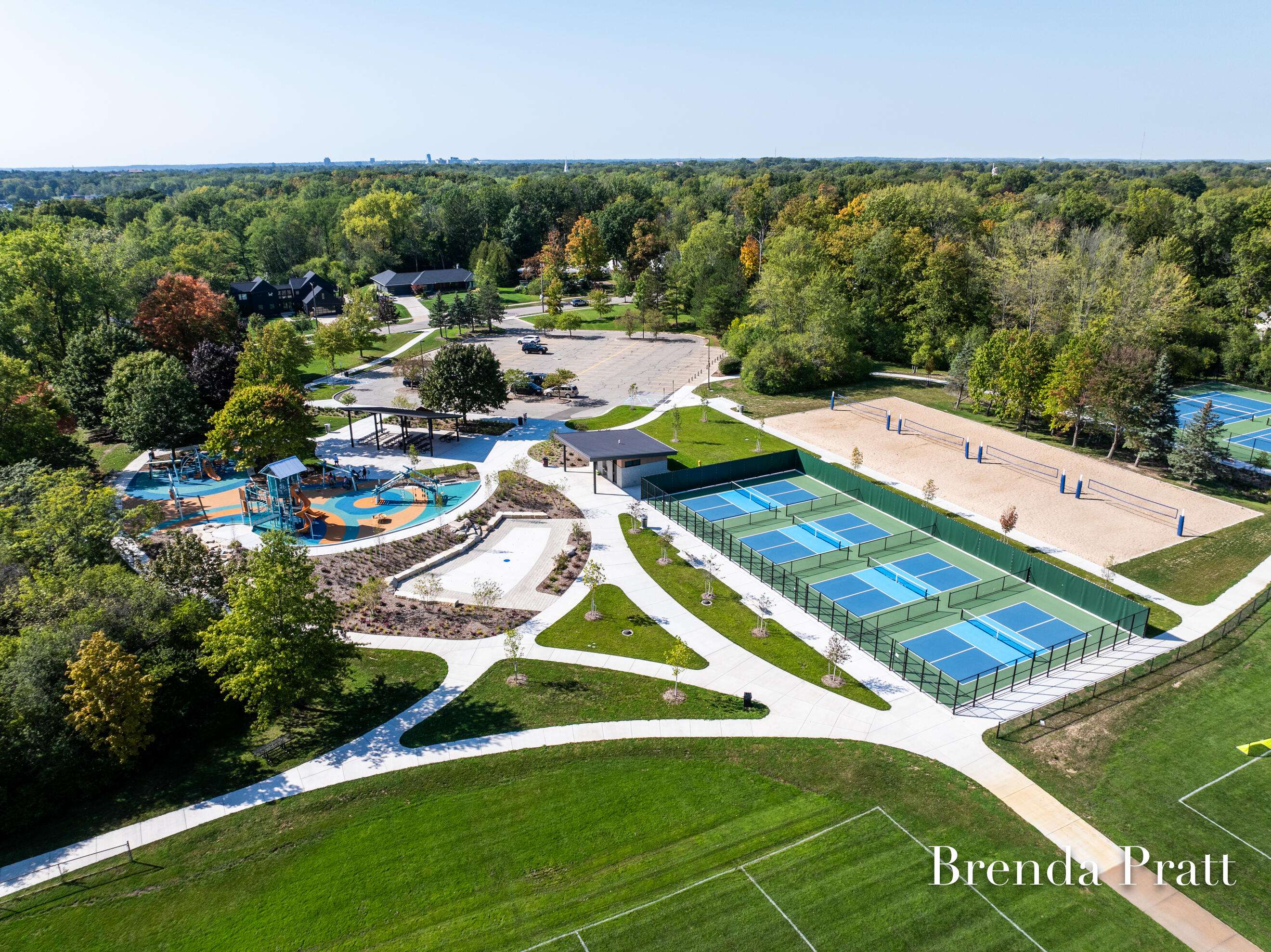 East Grand Rapids, MI 49506,2909 Pioneer Club RD SE