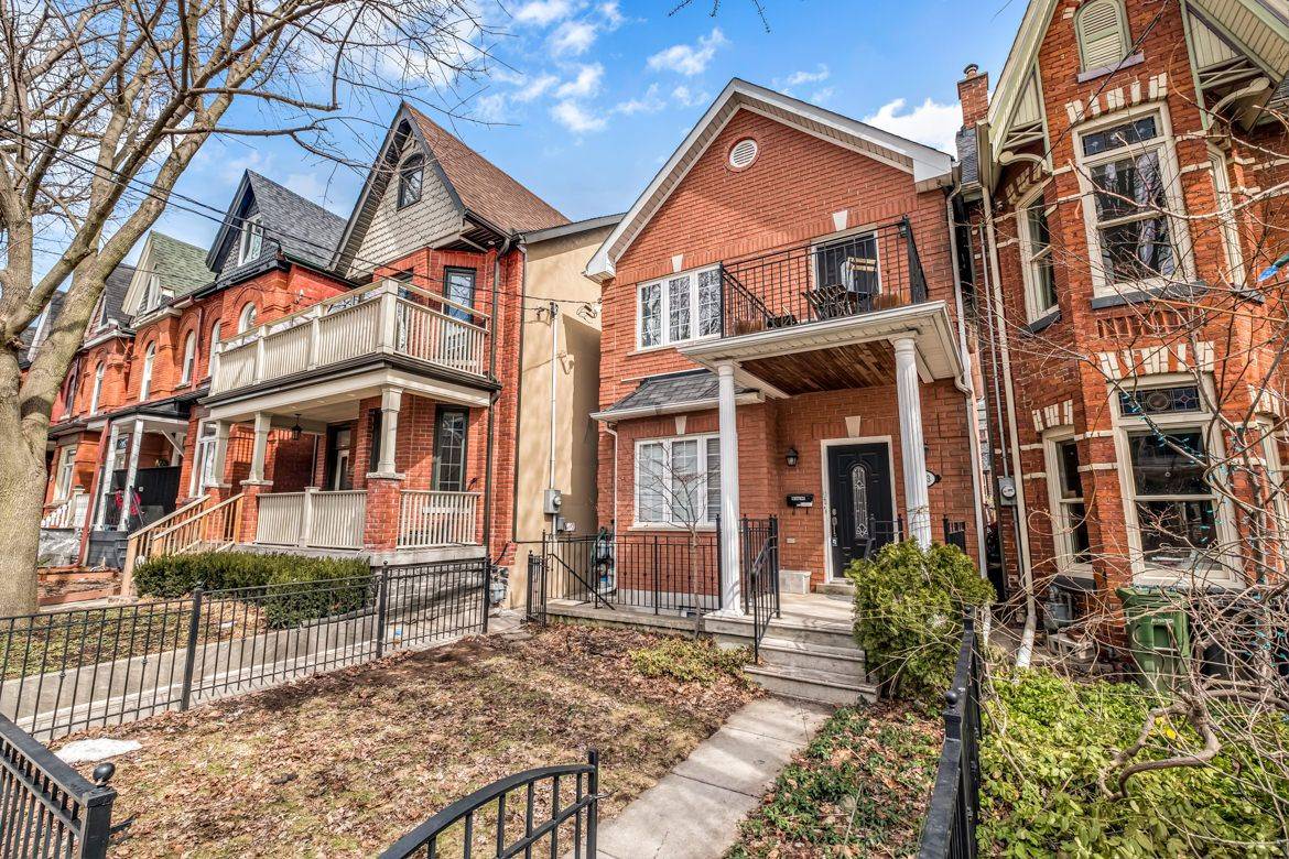 Toronto C01, ON M5S 2L4,213 Major ST #LOWER