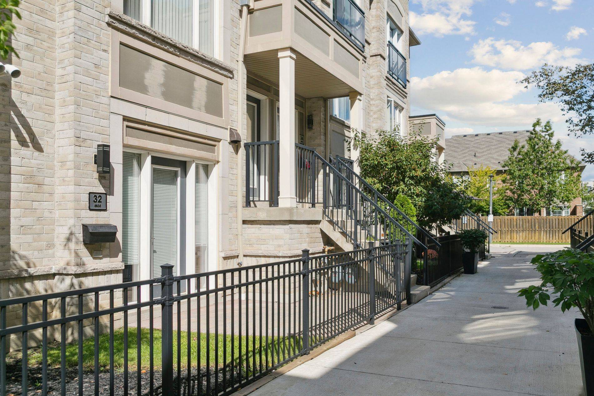 Mississauga, ON L5M 0P4,5035 Oscar Peterson BLVD #38