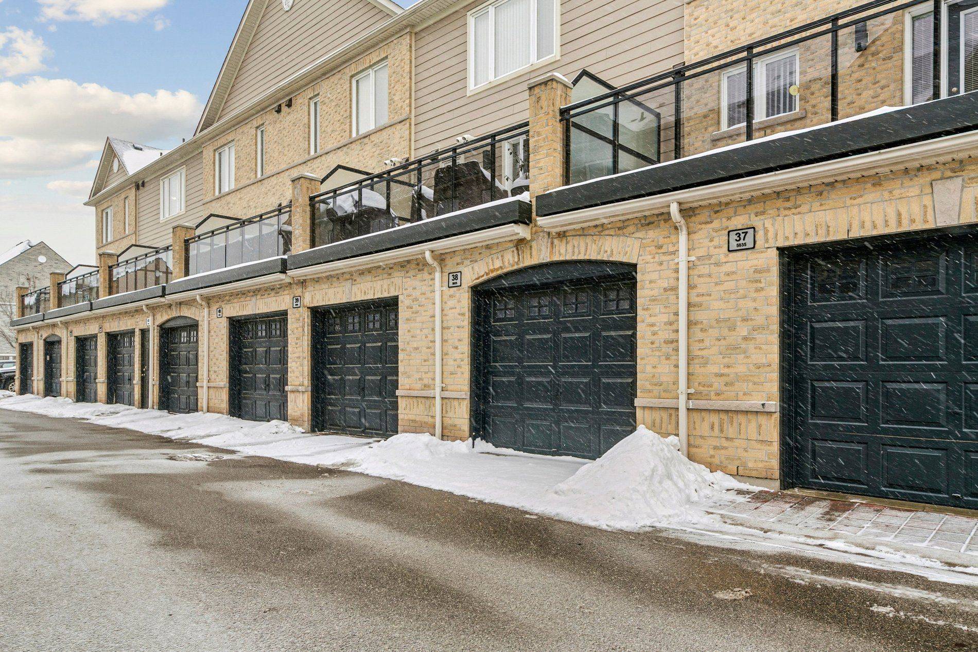 Mississauga, ON L5M 0P4,5035 Oscar Peterson BLVD #38