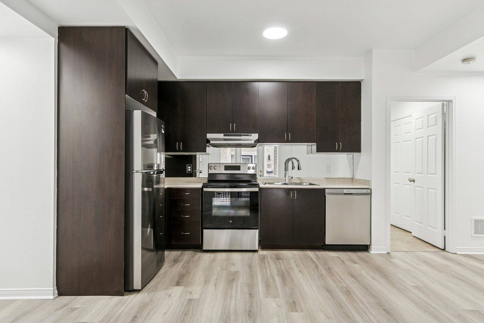 Mississauga, ON L5M 0P4,5035 Oscar Peterson BLVD #38