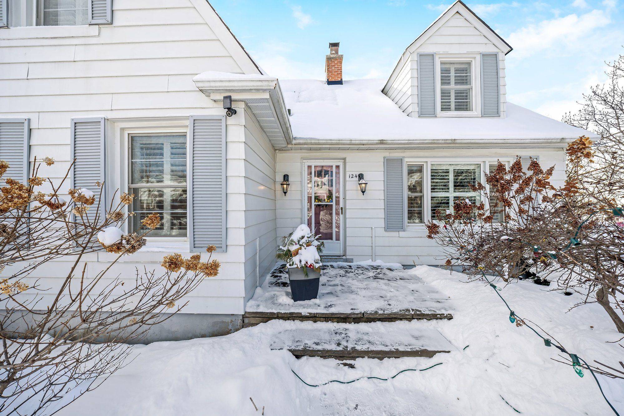 Milton, ON L9T 2H1,124 Lydia AVE