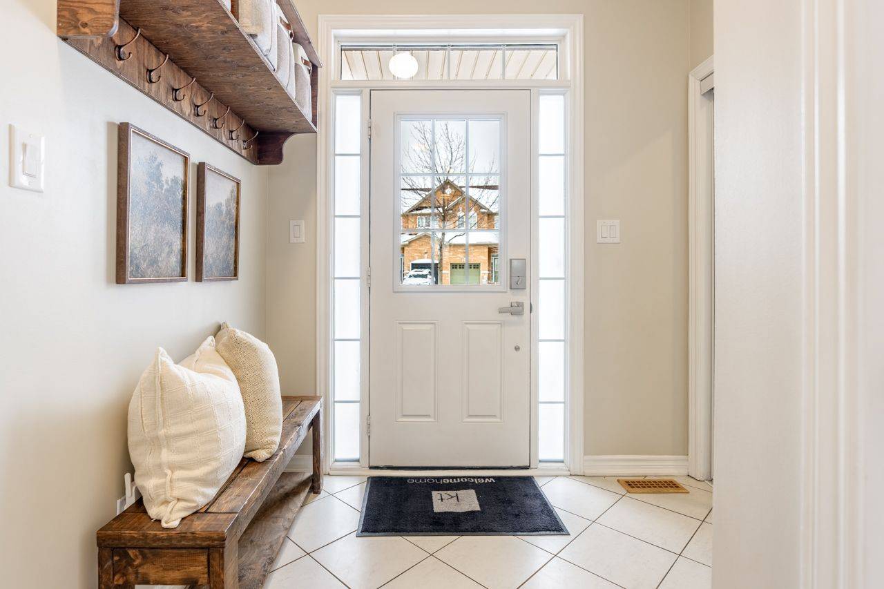 Milton, ON L9T 8M4,694 Sauve ST