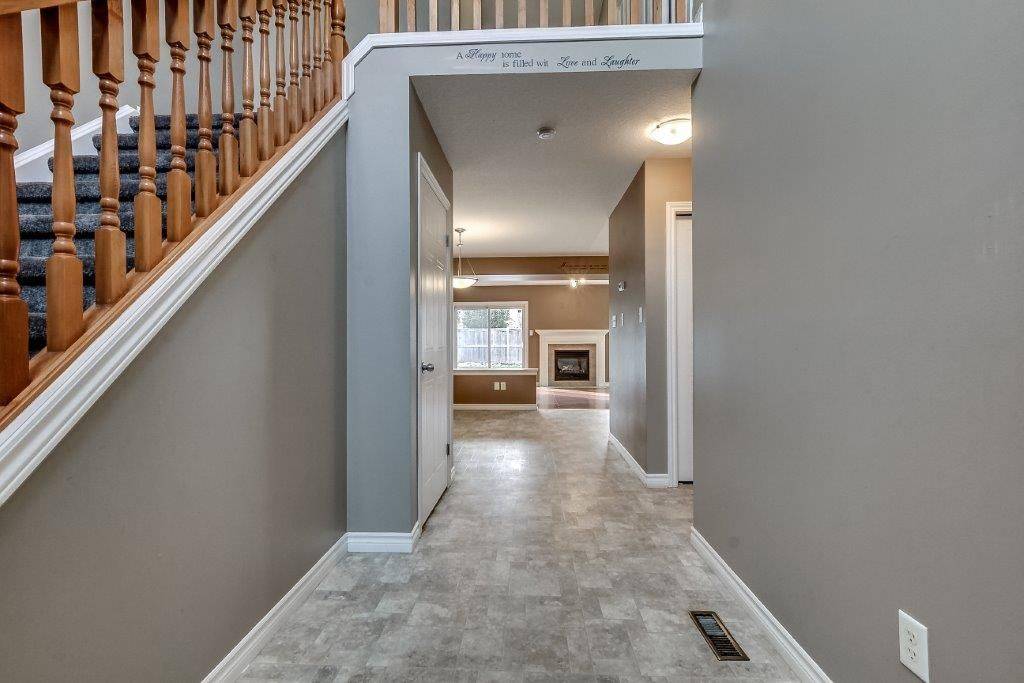 London North, ON N6G 5R4,1754 MICKLEBOROUGH DR