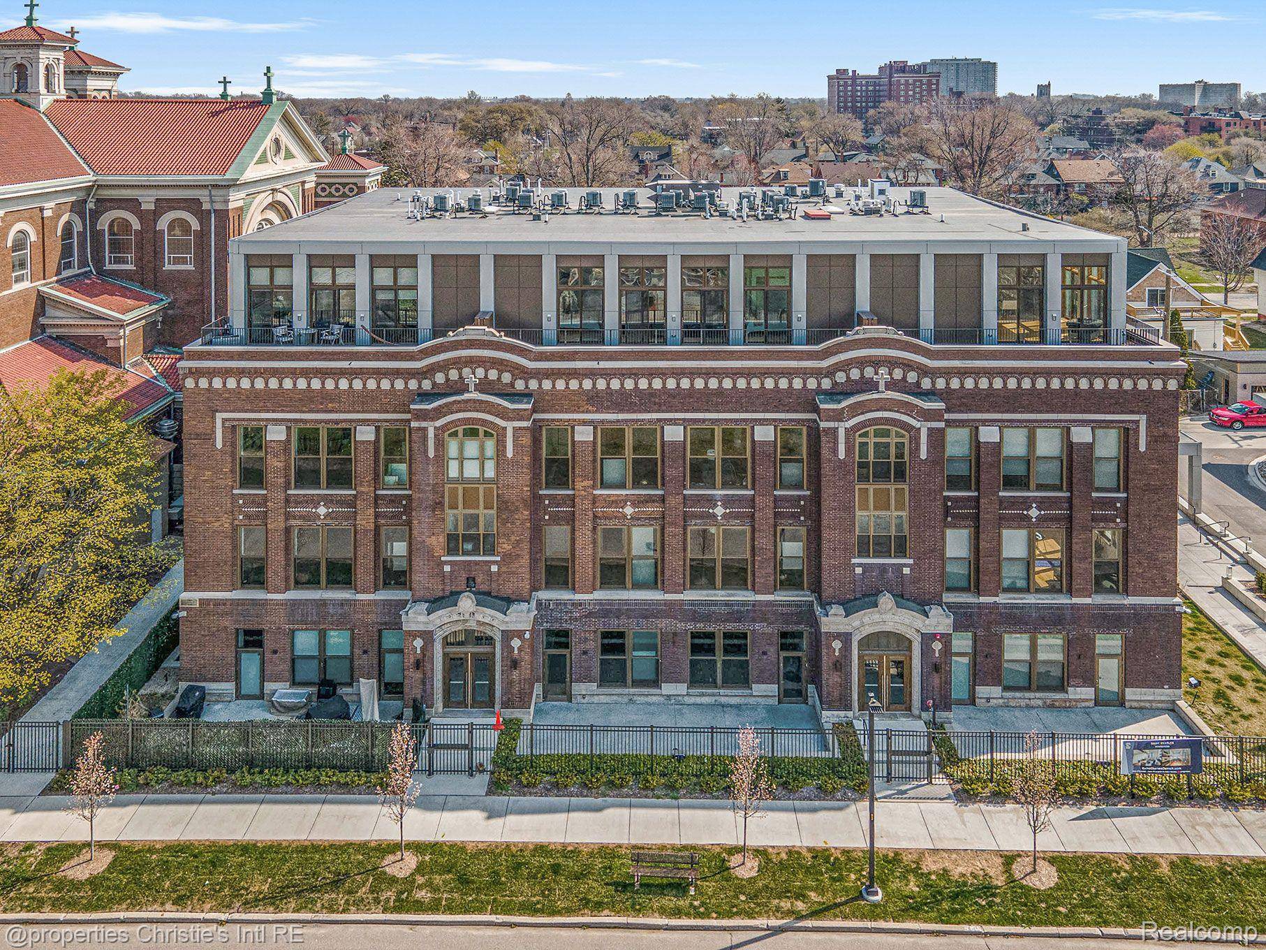 Detroit, MI 48214,1454 TOWNSEND ST #307