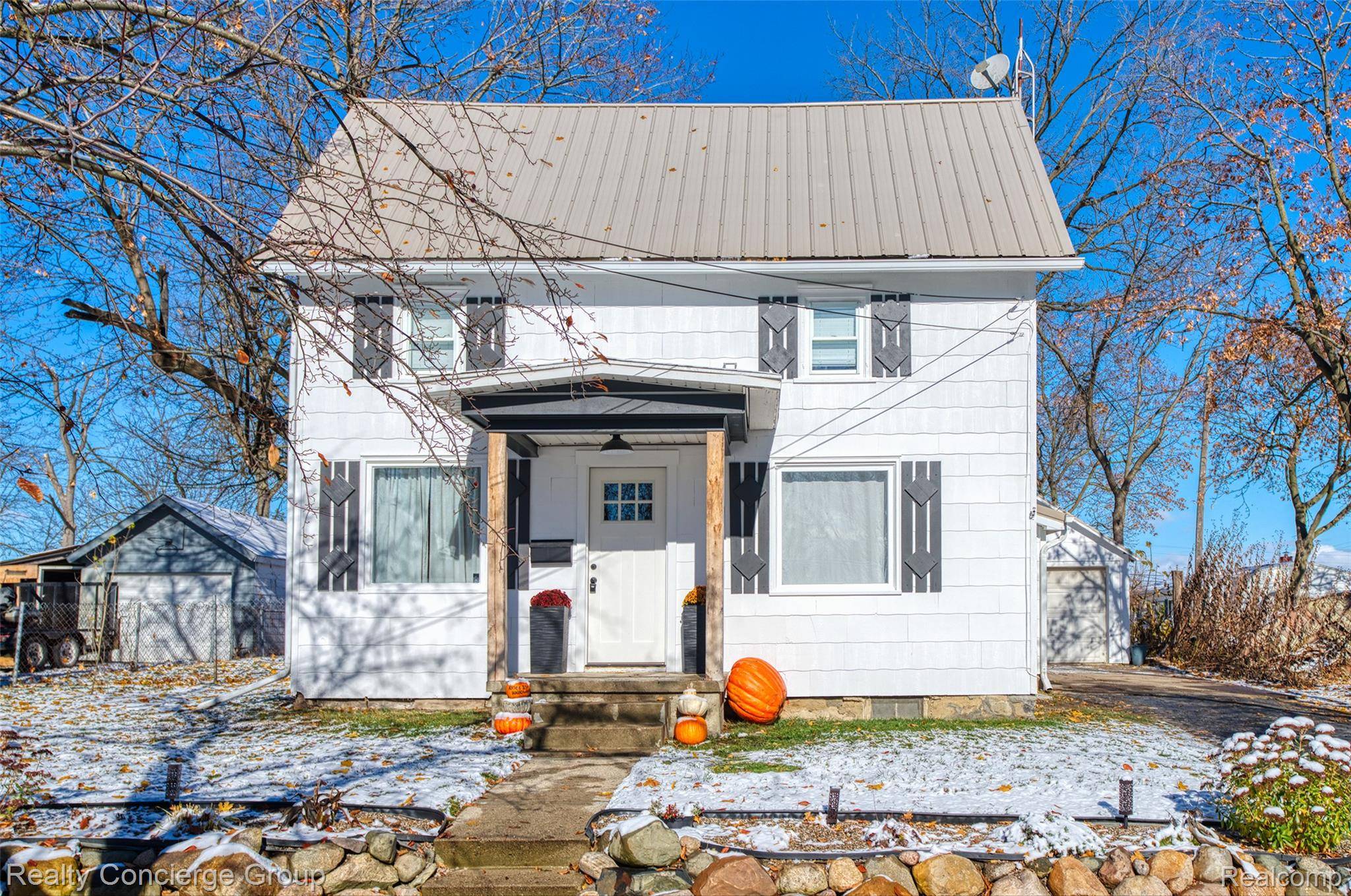 Durand, MI 48429,104 W John ST