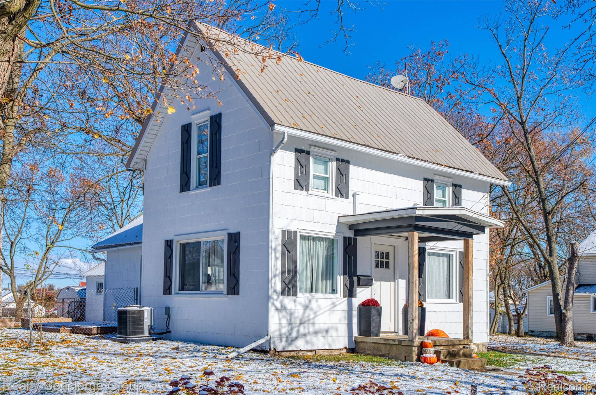 Durand, MI 48429,104 W John ST