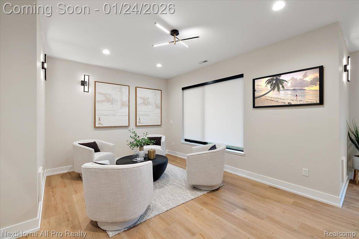 Northville, MI 48167,104 N CENTER COVE