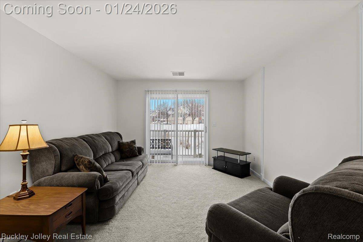 Howell, MI 48843,4030 Kirkway CT #125