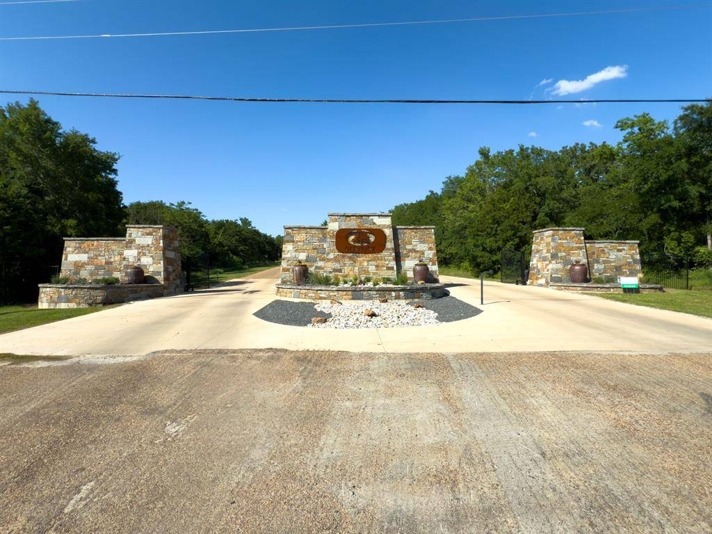 Mabank, TX 75147,100 Lakeview Trail