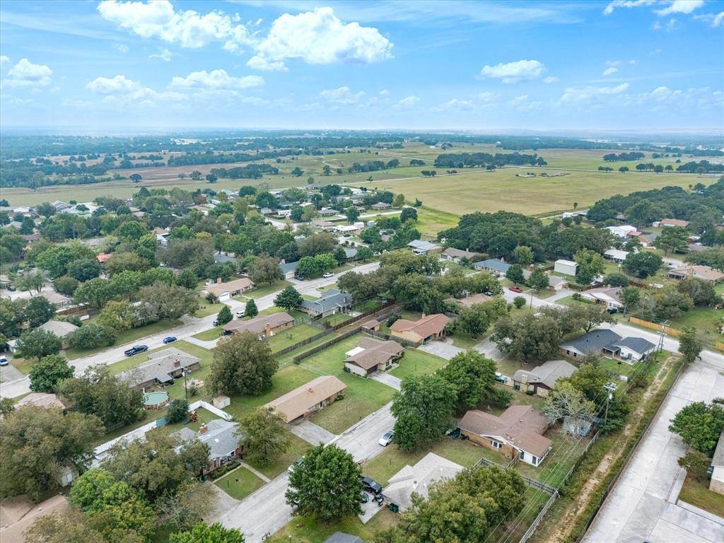 Bowie, TX 76230,1207 Zahara Street