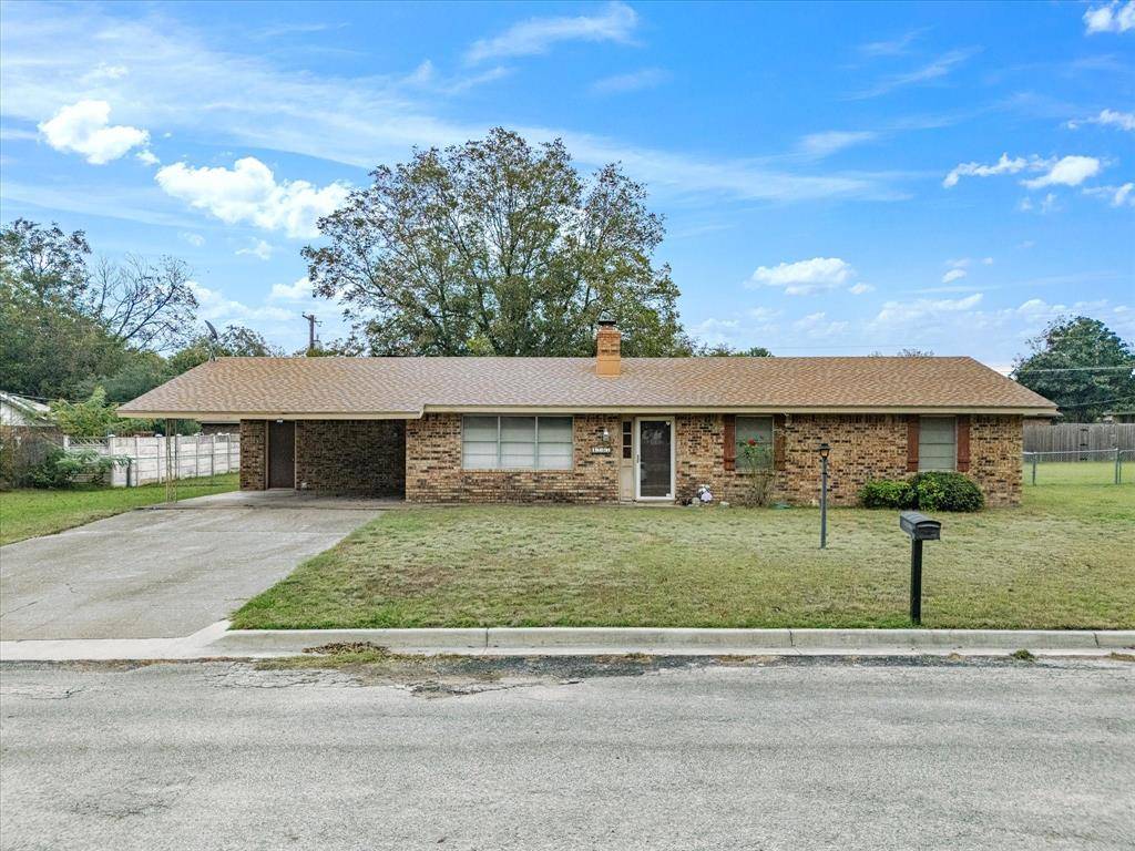 Bowie, TX 76230,1207 Zahara Street