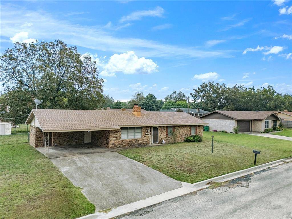 Bowie, TX 76230,1207 Zahara Street