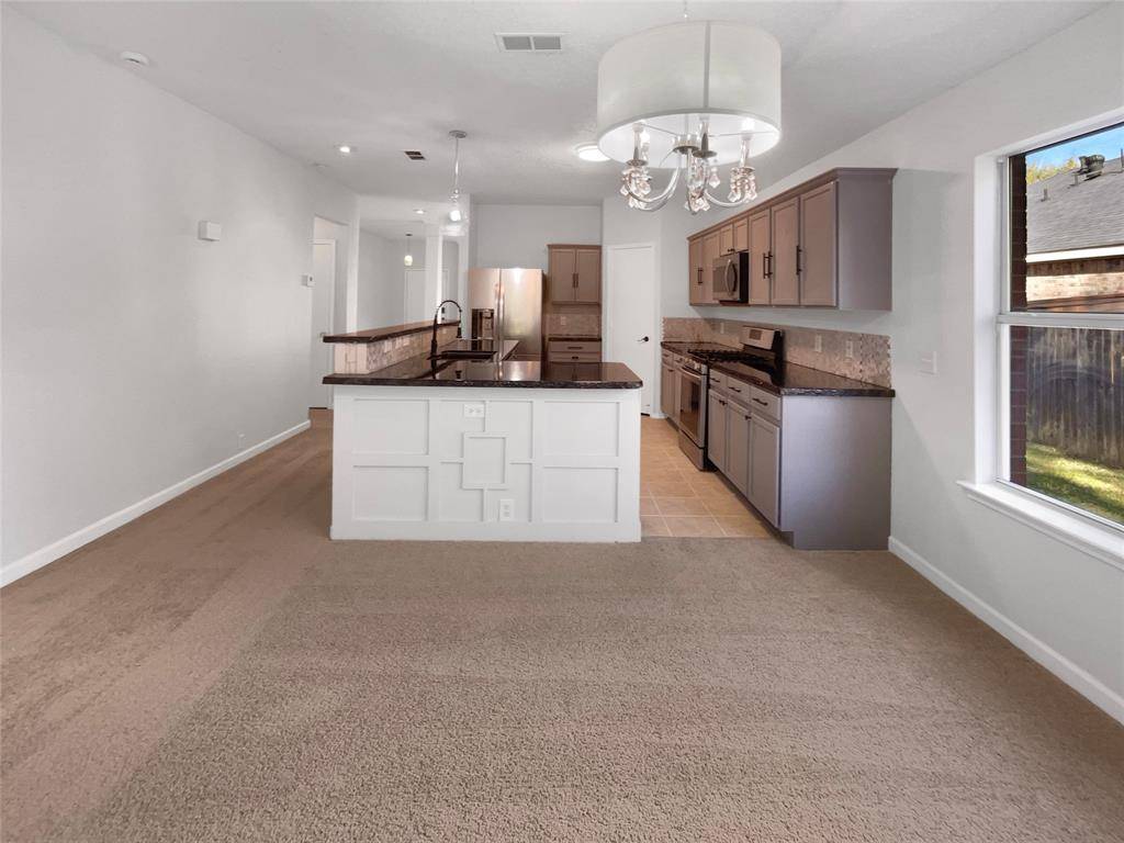 Glenn Heights, TX 75154,818 Creekside Drive