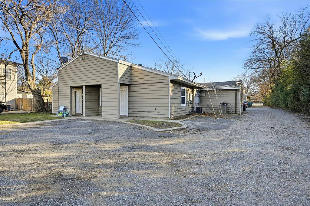 Sherman, TX 75090,817 S Elm Street #2