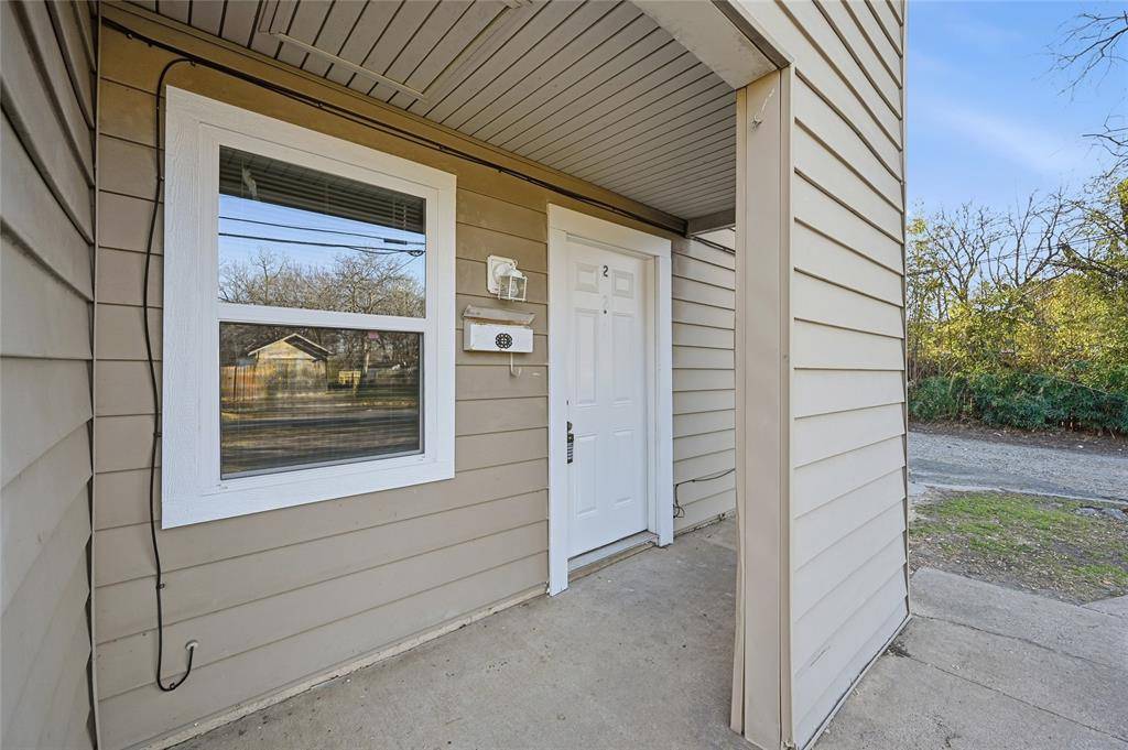 Sherman, TX 75090,817 S Elm Street #2