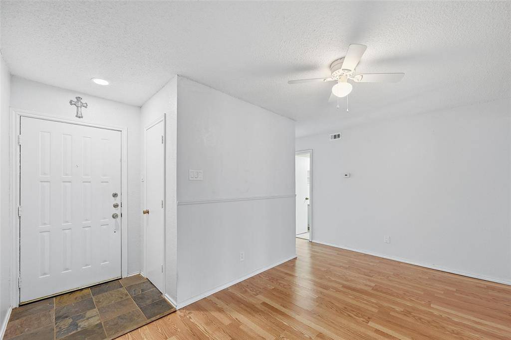 Dallas, TX 75231,7522 Holly Hill Drive #7