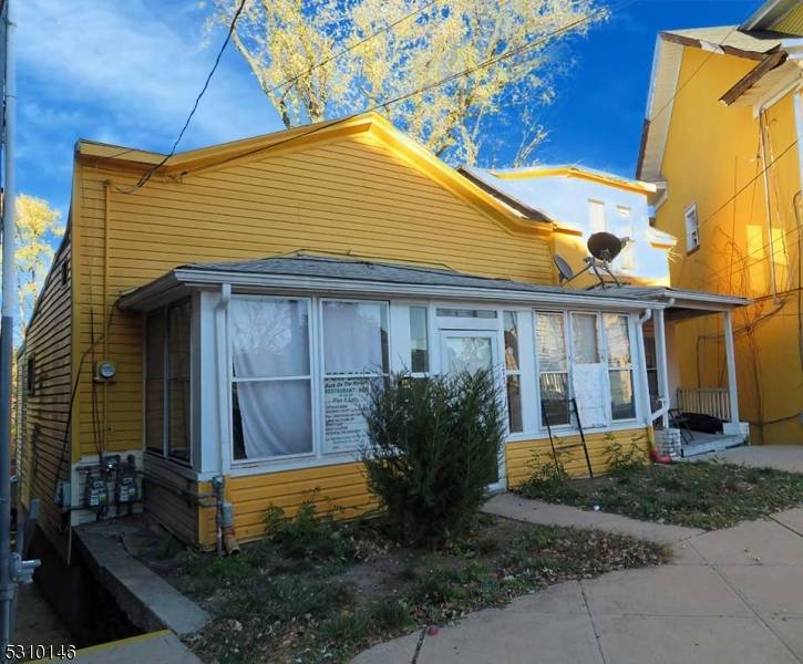 Rahway City, NJ 07065,173 W Main St