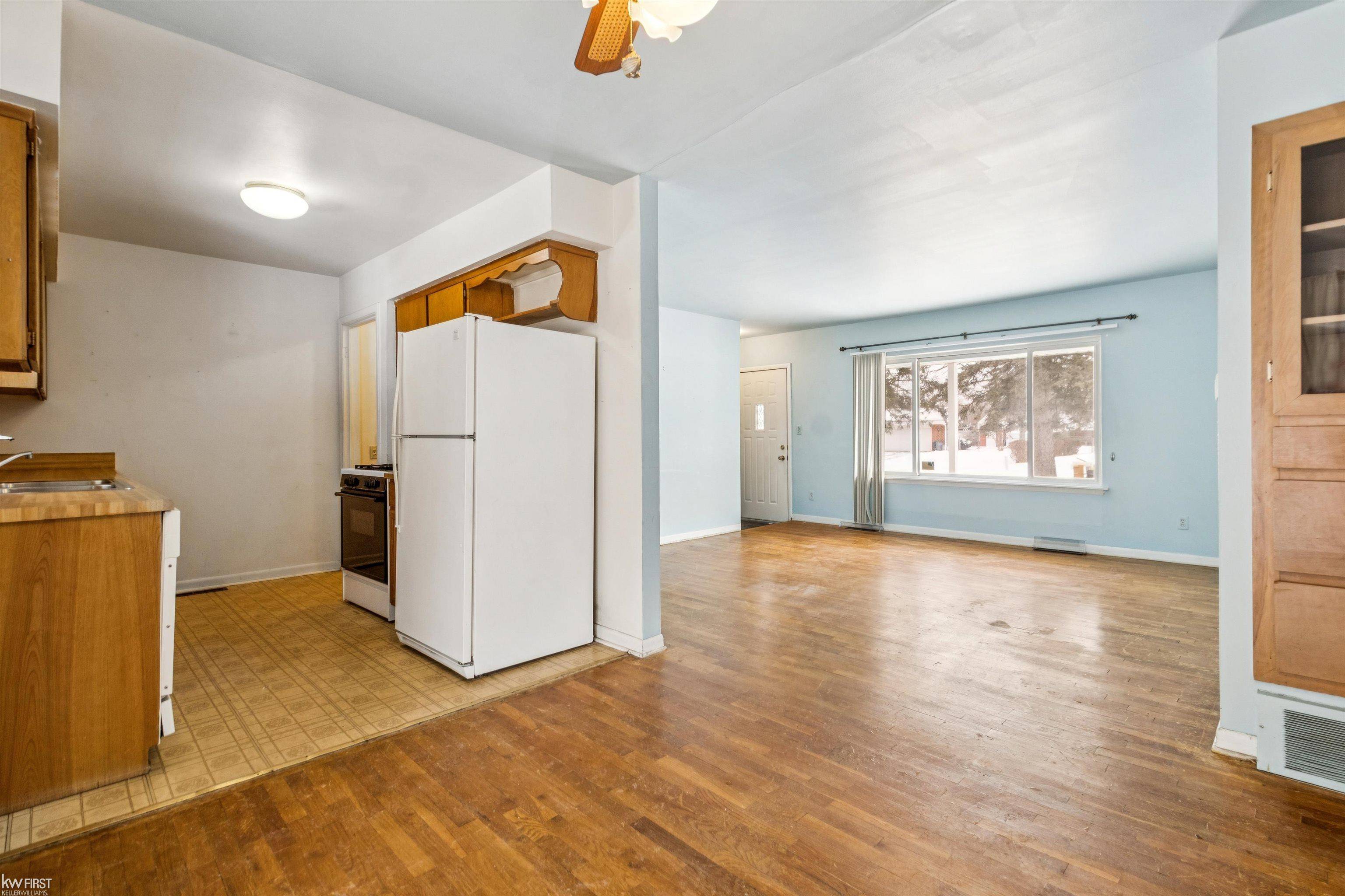 Flint, MI 48507,4462 Westmont DR