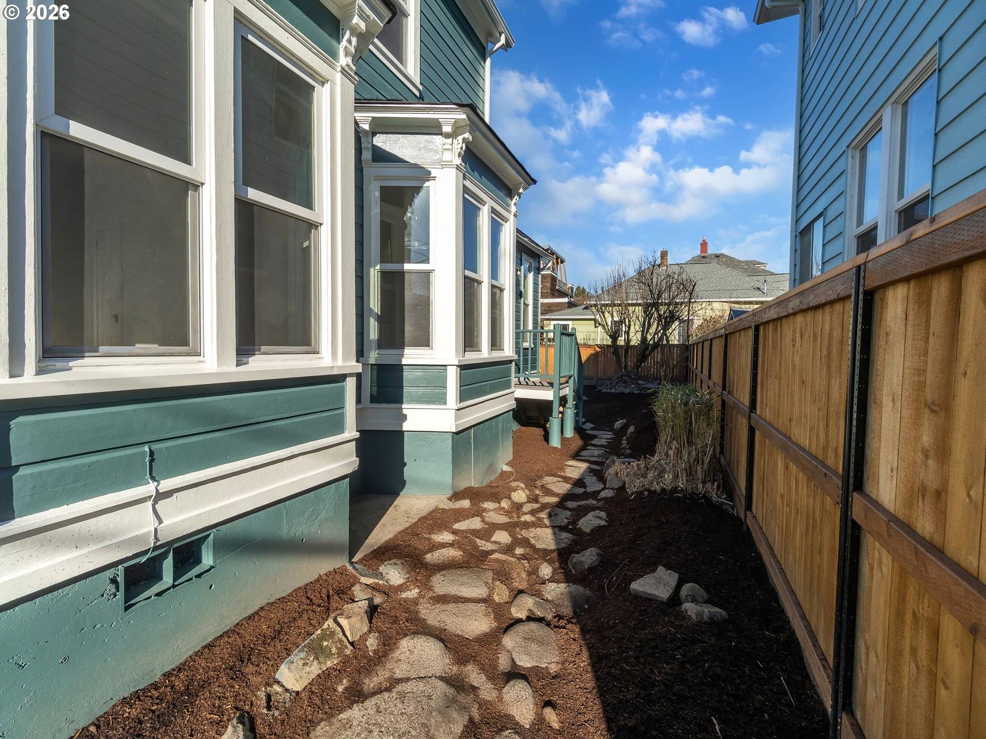 Portland, OR 97202,1527 SE CLINTON ST