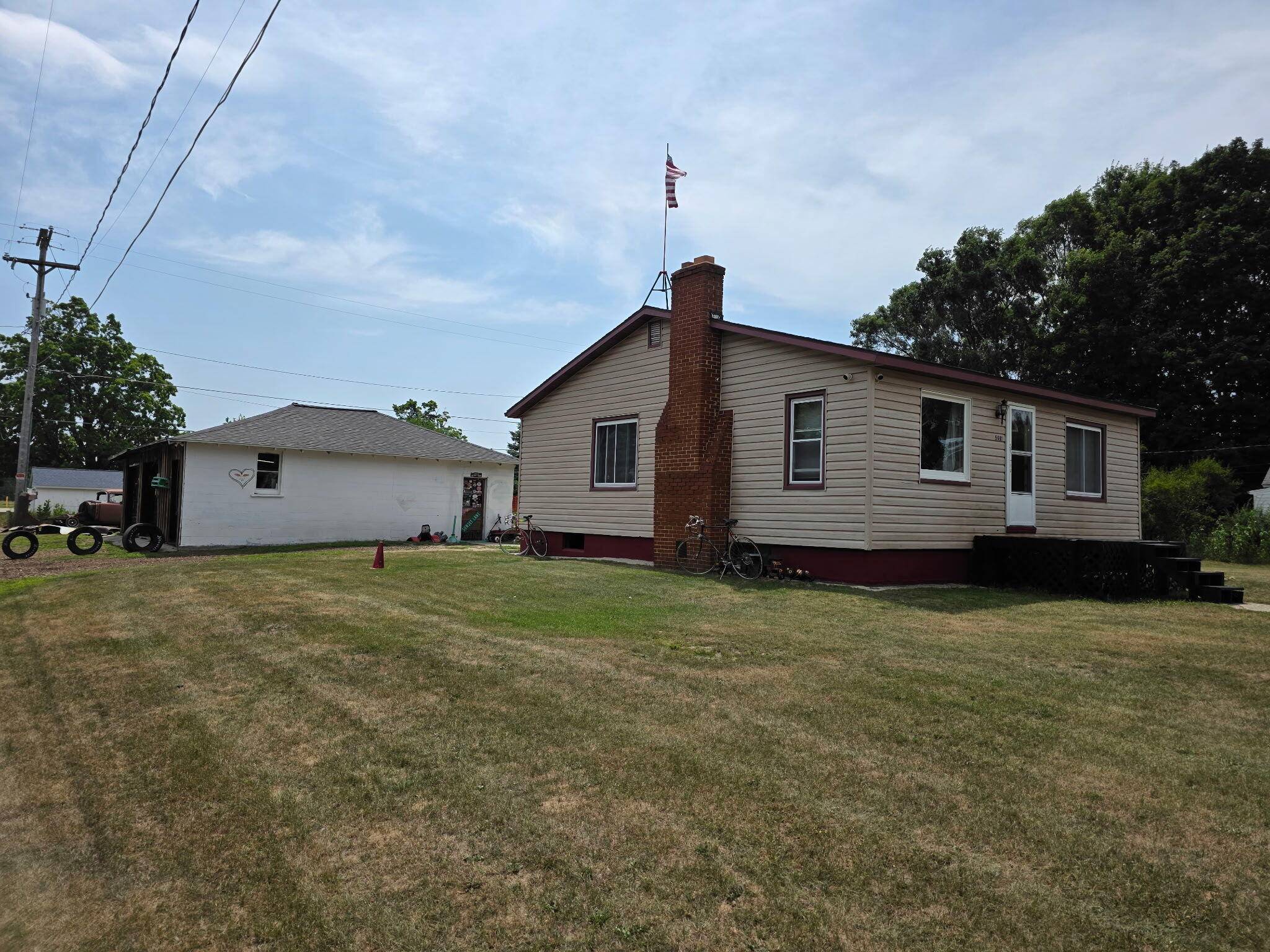 Mears, MI 49436,5681 W Fox RD