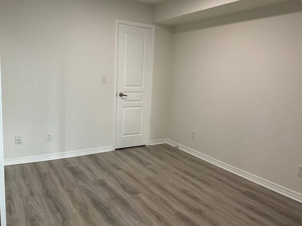 Toronto C01, ON M5V 0K3,352 Front ST #914