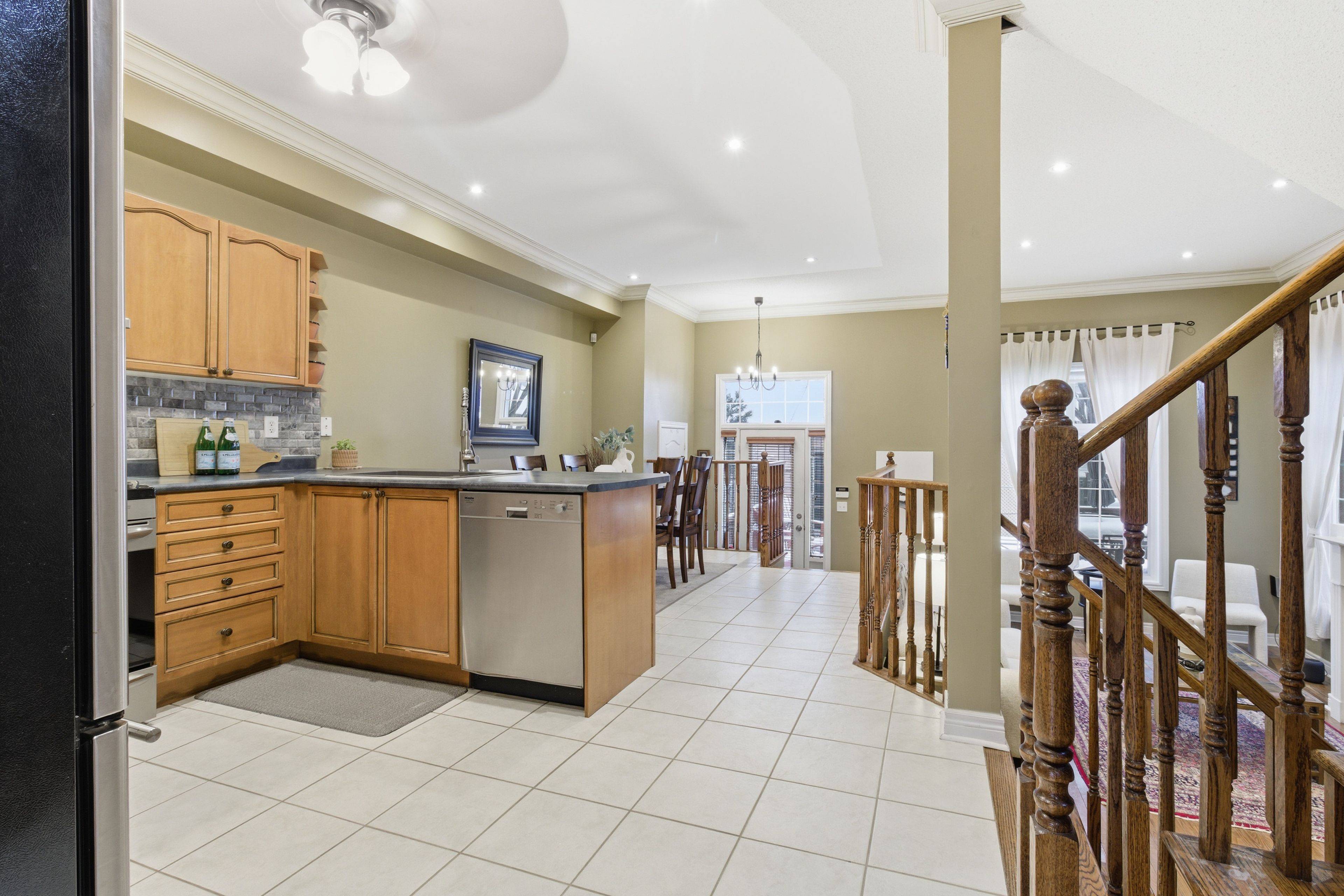 Mississauga, ON L5M 7K8,3340 Eglinton AVE W