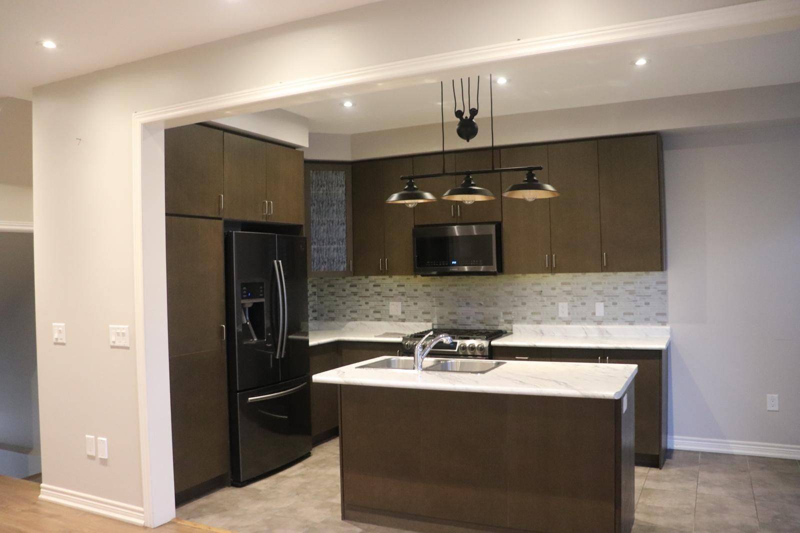 Milton, ON L9E 1J3,1477 Pratt HTS