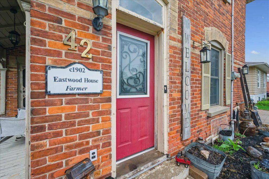 East Luther Grand Valley, ON L9W 5N3,42 Bielby ST