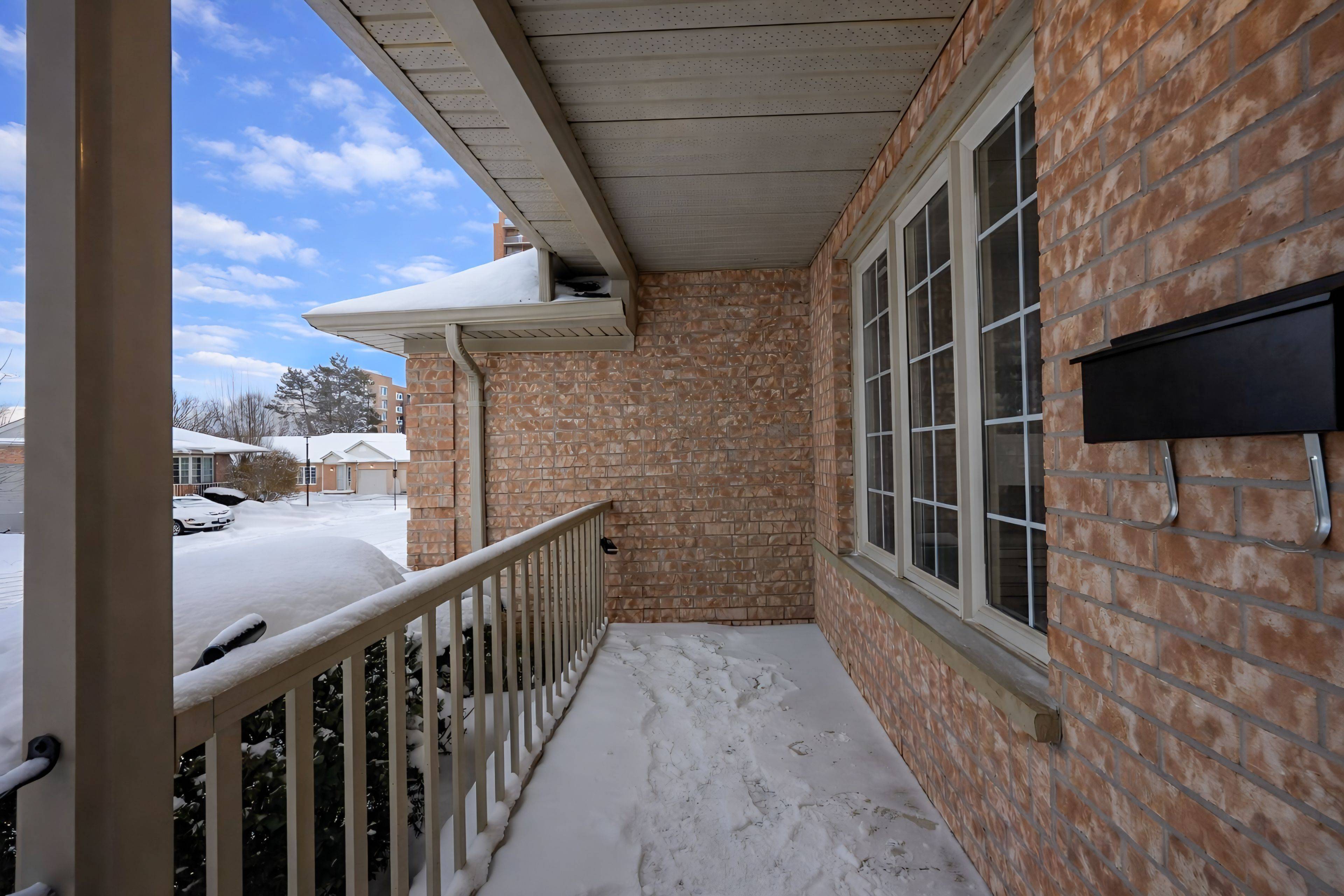 London North, ON N5X 4E6,601 Grenfell DR #66