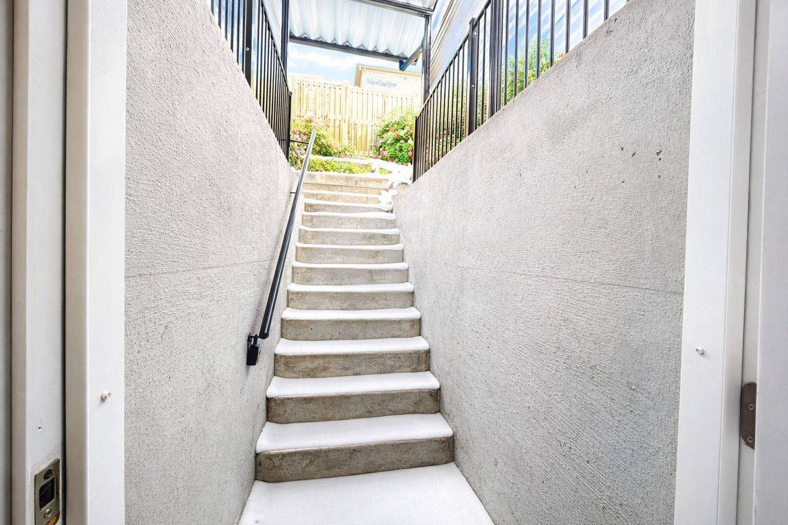 Kitchener, ON N2P 0G1,186 Blair Creek DR